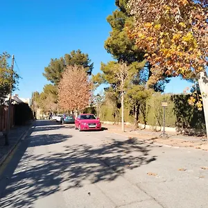 Serrallo, Parking Gratuito Y Piscina Granada