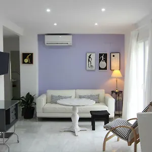 Lara Granada
